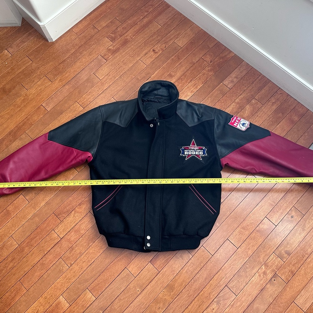 2005 Wrangler NFR Contestant Jacket – Size Large – Authentic Vintage